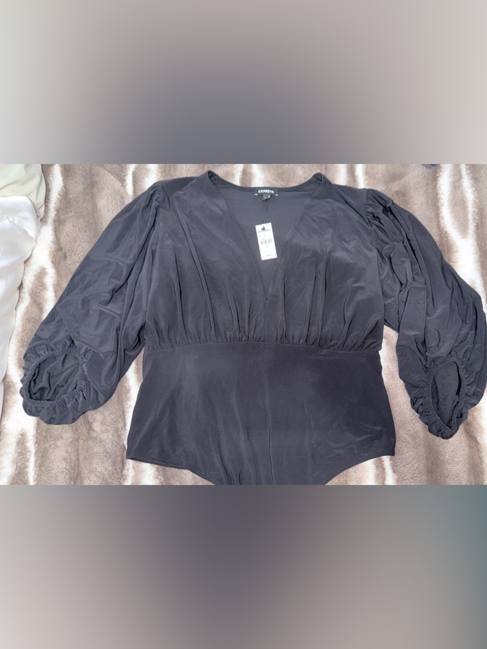 Express Black V-Neck Puff Sleeve bodysuit